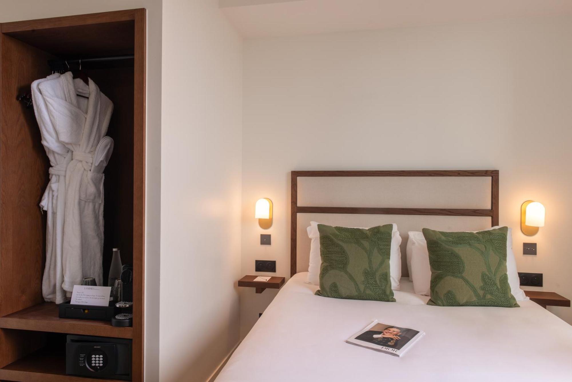 Le Lampika Hotel Parijs Kamer foto